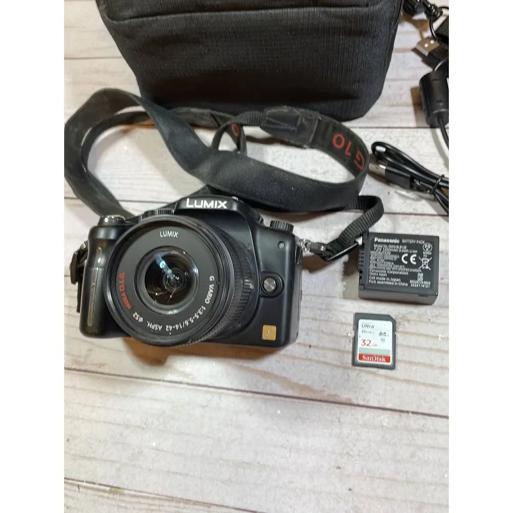 Panasonic DMC-G10 Digital Camera Black w/ Lens, Battery, Charger, Case‎